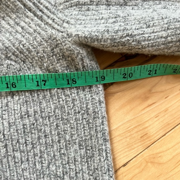 COS soft woollen crop sweater - Picture 5 of 5